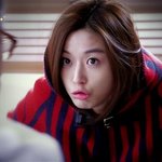 전지현, 못반지 만지작 ‘닭다리를 보고 설레이진 않아요’