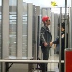 [시우민] <b>공항</b>검색하는