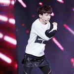 [CHEN] ......스키니<b>한</b> 종대 <b>다리</b>...ㅠㅠ
