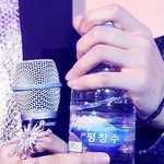 [백현] 변백현손진심<b>섬섬옥수</b>이쁘긴이쁜데ㅋㅋ