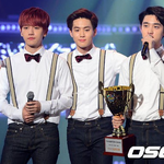 [백현] 백현이 진짜 <b>골반</b>ㅎㄷㄷ하네;