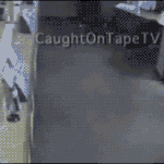 [유머] 난감해진 은행강도.<b>gif</b>