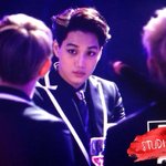 [카이] 대기석앉아있는종인이ㅠㅠ
