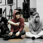 [CHEN] <b>종인</b>이물려고하는 종대 봤으요?