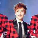 [시우민] 시크한<b>미소</b> 