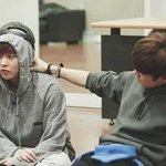 [시우민] 쇼타임 지금 봤는데 <b>나른</b>한 고양이 