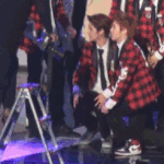 [시우민] <b>인사</b>성밝다고 느끼게한 움짤(+팬사랑)