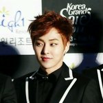 [시우민] 민석이 영상보는데