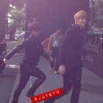 [EXO] 이씽이는 평범하게 걷지않아요