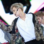 [카이] 나는 김종인옆모습성<b>애자</b>...