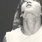 [카이] 종인아 <b>목울대</b>까지 이쁘지마....