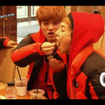 [EXO] 민서기 먹여주는 <b>루루</b>