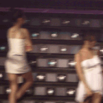 [EXO] <b>팬</b>석30구역 두장 당일날 양도받을사람ㅠㅠ