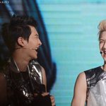 [EXO] 나란히 <b>안면</b>붕괴