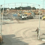 [유머] 남자가 맘에 안 들었던 <b>기둥</b>.gif