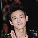 [EXO] 첨봤을때 <b>부터</b> 못생겼다고 생각한건 첸인데?