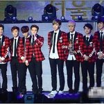[exo] 대상 휩쓴 엑소, 패션계까지 <b>접수</b>할 기세