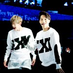 [카이] 요즘 종인이 <b>대포</b> 퀼들이 진짜....
