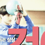 [카이] 종인이 중학교때부터 <b>볼링</b>친건가?