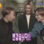 [유머] 역사적인 첫 만남.<b>jpg</b>