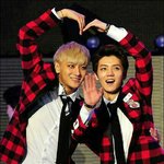 [exo] 15)타오 복근노출.jpg