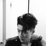 [EXO] 오늘 경수 마마 티저사진 공개되는날..