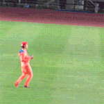 [EXO] 백현이 <b>물병</b>가지고 놀때.gjf