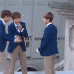 [백현] 종인이랑 쎄<b>쎄쎄</b>하는 변백ㅋㅋㅋ