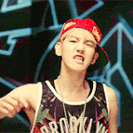 [백현] 어깨<b>보소</b>