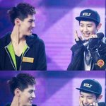 [EXO] 동네에서 마주쳐서 크리스한테 <b>인사</b>했었는뎅