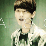 2012. 01. 30. 백현이의 <b>모습</b>이 세상에 <b>처음</b>으로 공개된...