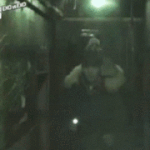 [백현] 벽에 기대가다 <b>개놀람</b>ㅋㅋㅋㅋㅋㅋ