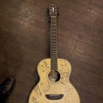 [찬열] 찬열이가 쓰던 <b>악기</b>들 ㅠㅠ