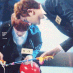 [EXO] 경수 <b>아오</b> 이걸 던져 말어