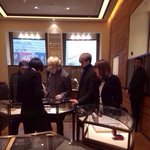 [세훈] 반지보러간 세훈 타오.. <b>커플링</b>맞추니?