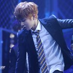 [시우민] 오늘 무슨 날이야 ㅠ