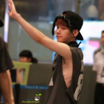 [EXO] 자꾸백현이<b>뱃살</b>로까던데난이거보면맘아프던데..