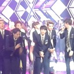 [EXO] 엑소 30cm 거리에서 손잡음