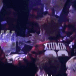 [시우민] 슈냥이의 <b>테이블</b> 치우기^^