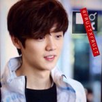 [EXO] 루한 <b>통관</b> 사진인데, 