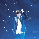 [EXO] <b>모니터</b>를 채우는 찬열이