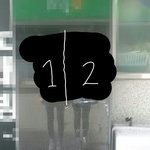 [댓글부탁] 누구 <b>다리</b>가 더 얇나요??