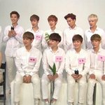 [백현] 백현어깨<b>혼자</b>다해먹네...