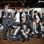 [EXO] 무슨 등 떠밀려 쫓겨나는 거 같네 진짜 짜증나