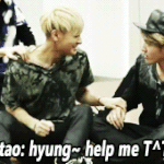 [크리스] 잔망귀욤도움요청하는타오<b>feat</b>.냉정희수형