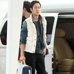 왠지 모르게 섹시한 정우 공항 패션ㅋㅋㅋ