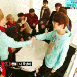 [시우민] 보자보자하니까 진짜 <b>보자기</b> 