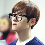 백현이 음료수 미션 하면셔 맴<b>버들</b> 좋아하는거 하나씩 사온거 봤어...