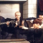 [백현] 백현이 신<b>난거</b>봐라