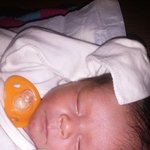 생후11일 <b>만세</b>를 외치다 ^^